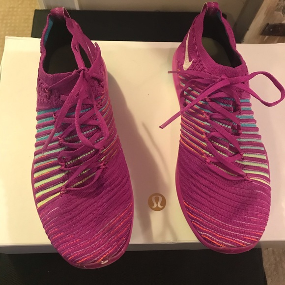 Nike Transform Flyknit Women’s Running Shoe - Picture 4 of 4